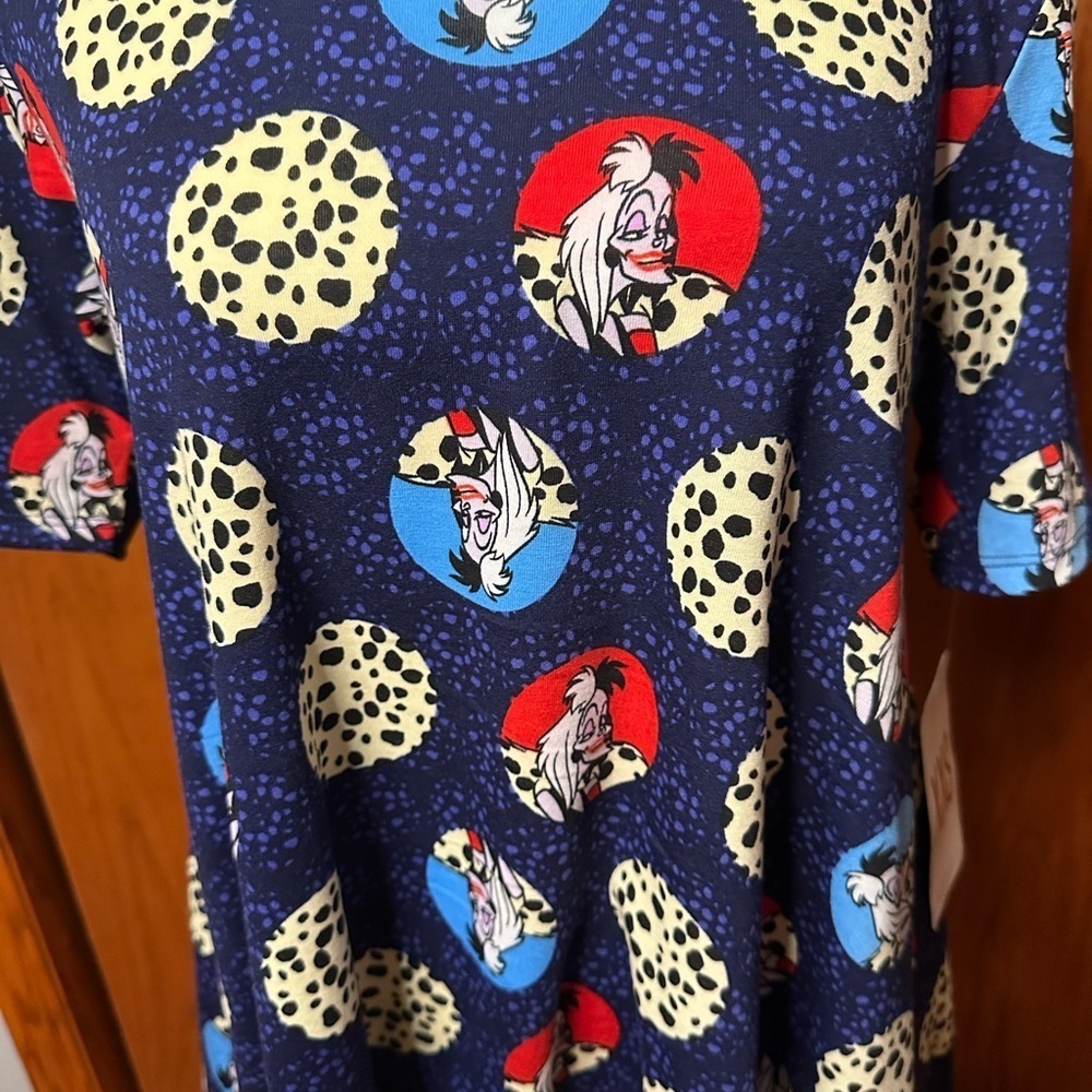NWT Lularoe Disney Size XXSmall Perfect T Shirt Cruella DeVille Oversized - Picture 7 of 16